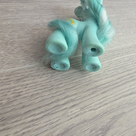 Lyra Heartstrings Brushable - Picture 6 of 7